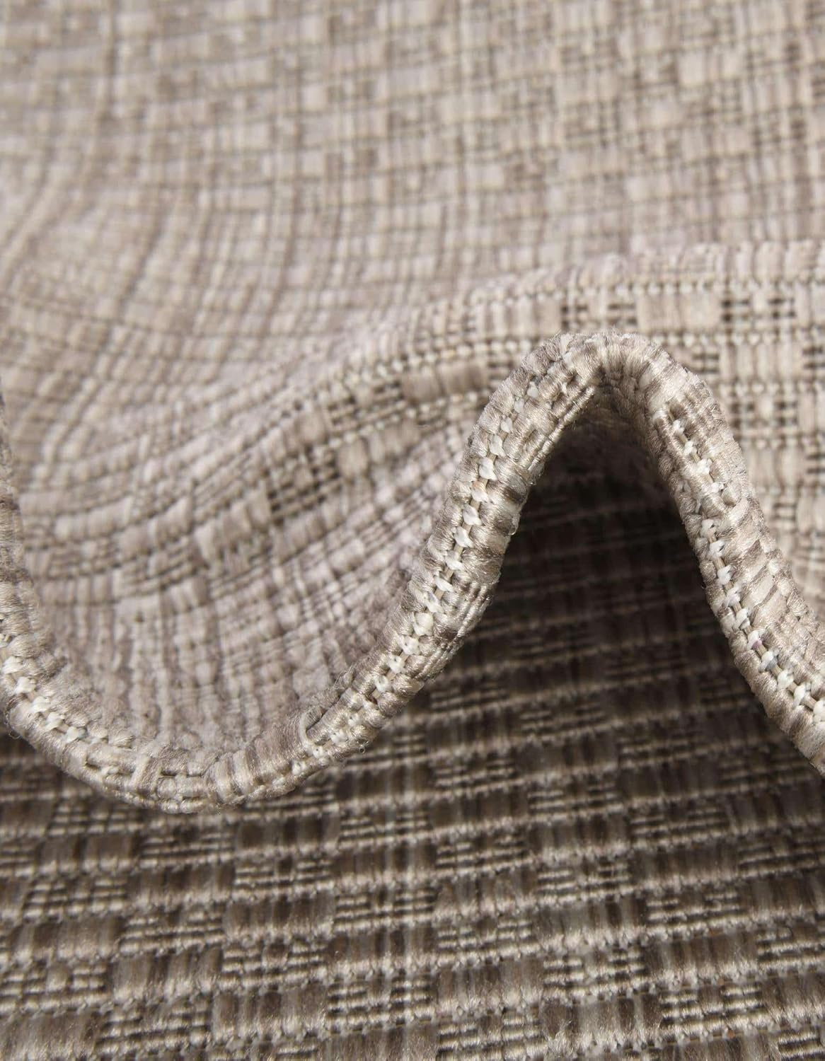 Unique Loom Outdoor Solid Collection Area Rug (7' 10" Square Beige/Ivory)