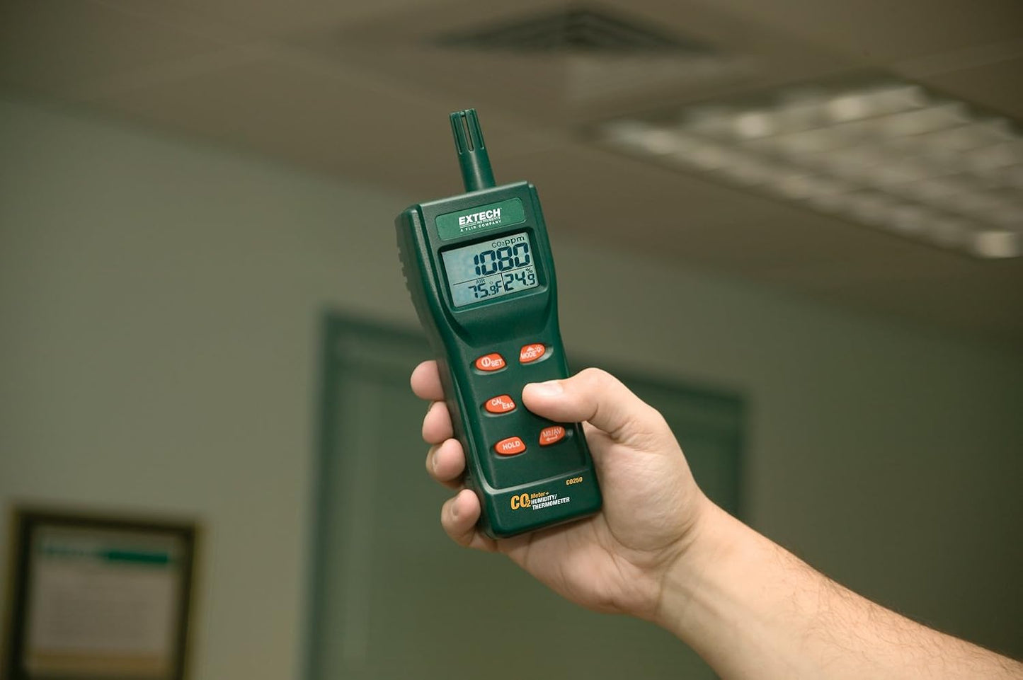 Extech CO250 Portable Indoor Air Quality CO2 Meter with Datalogger - Carbon Dioxide, Temperature, Humidity, Dew Point, Wet Bulb, NDIR Sensor, 99 Record Storage, Large LCD Display