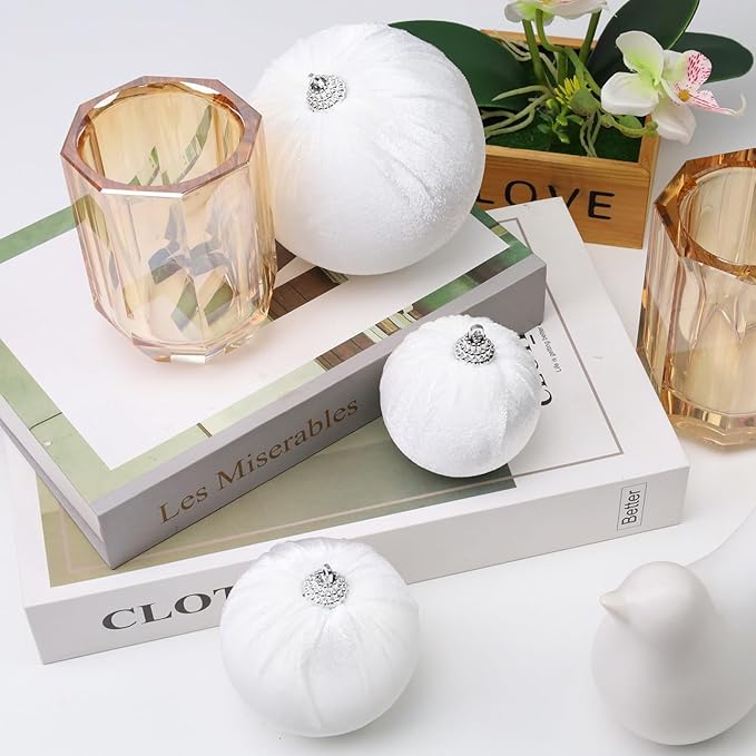 Woration 10pcs Christmas Balls Ornaments Set Velvet Wrapped Plastic Ball Hanging Decoration 3 Size for Xmas Tree Festival Home Wedding Holiday Party Decor - White