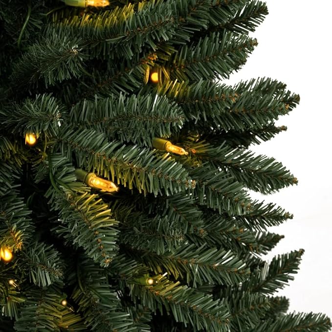 Naomi Home 4.5ft Christmas Tree with Lights, Realistic Spruce Christmas Tree Prelit with Foot Pedal, 674 Branch Tips, 250 Warm Lights and Metal Stand, Aritificial Xmas Tree, Árbol De Navidad