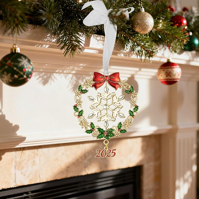 Christmas Tree - 2025 Rotation Snowflake Hanging Ornaments Pendant of Car Charm Holiday Keepsake Gift Home Decor (Snowflake Gold)