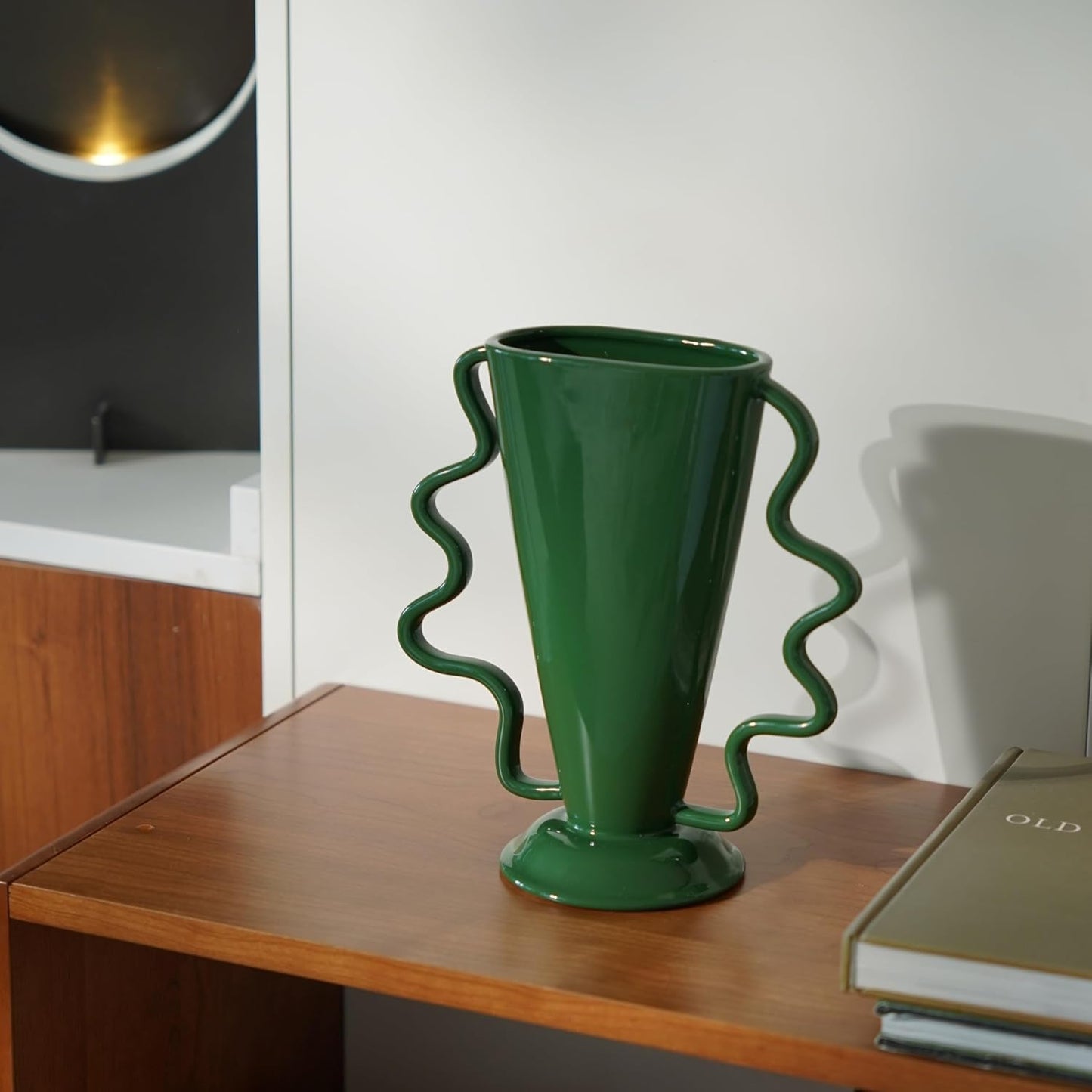 Wild Works Green Rotary Vase Medieval Flower Vessel Living Room Entrance Personalized Simple Wabi Sabi Decorative Ornament Ceramic Ornament