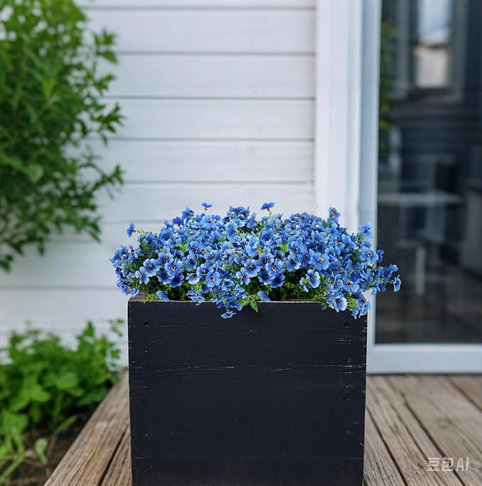 Artificial Faux Plants Flowers for Outdoor Outside Summer Decoration,16 Bundles UV Resistant Realistic Blue Plastic Fake Silk Daisy for Indoor Outside Greenery Boxwood Garden Home Planter Porch Patio