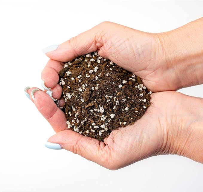 Gardenera House Plant and Tropical Plant Potting Soil - Re-Potting Soil for All Types of Indoor House Plants - 4 Quart Bag