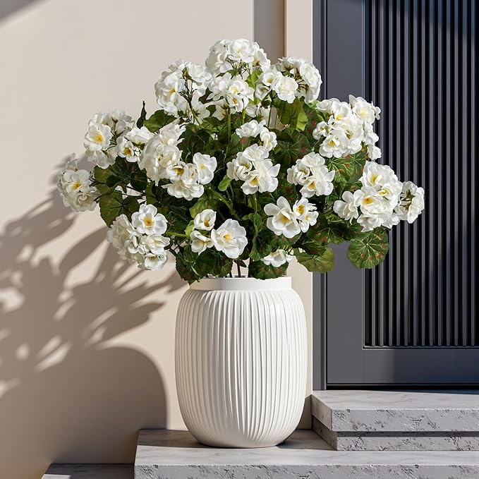 Artificial Geranium Flowers for Outdoors Geraniums Artificial Flowers Realistic Faux Geraniums for Outdoor Planters Silk Geranium Outdoor Fake Flowers Porch Home Kitchen Garden Decor(4PCS，White)