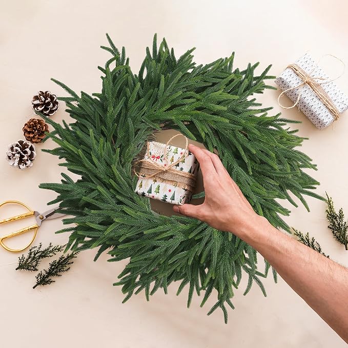 Realistic Thick and Lush Christmas Garland for Mantle Christmas Decorations Indoor 9FT Real Touch Artificial Pine Garlands for Stairs Railing Outdoor Fireplace Table Xmas Holiday Decor Winter Greenery