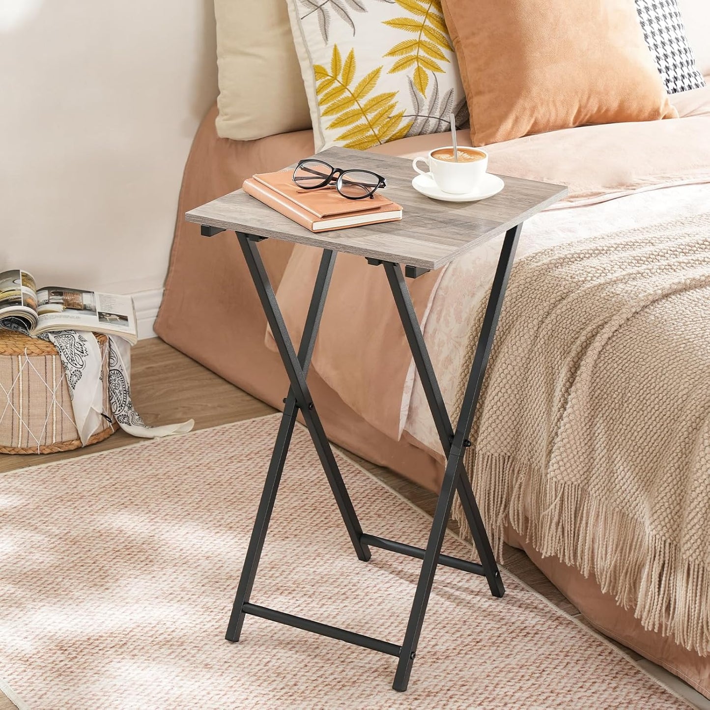 HOOBRO Folding TV Tray Table, Set of 2 Wooden TV Tray, Portable Sofa Side Snack Table, Industrial Desk for Small Spaces, Space-Saving, Easy to Install and Fold, Greige and Black BG27BZP201