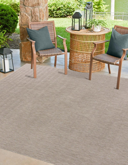 Unique Loom Outdoor Solid Collection Area Rug (6' 1" Square Beige/Ivory)