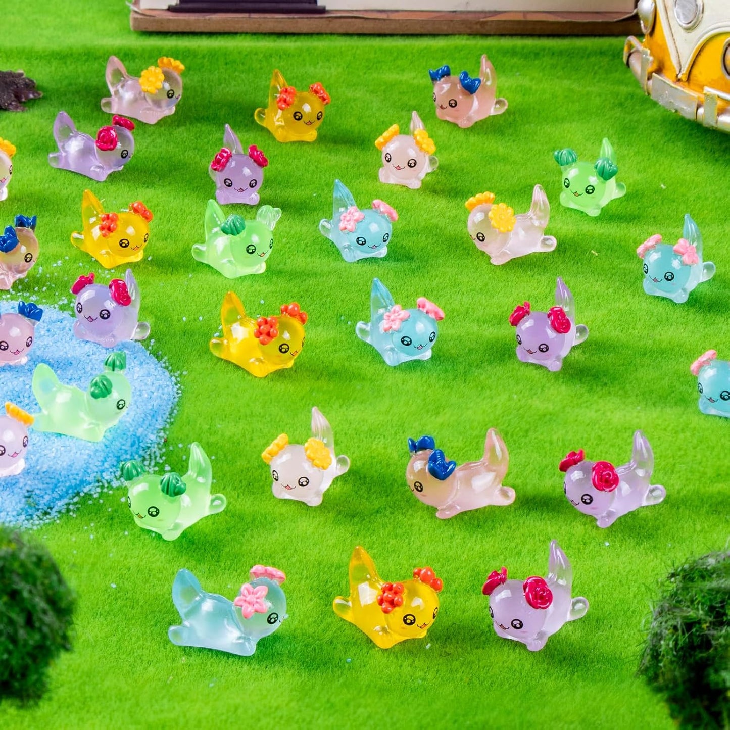 60 Pcs Mini Resin Axolotl with Flowers Variety Tiny Animals Figures Miniature Little Small Salamander Figurines Bulk for Micro Fairy Garden Landscape Accessories Hide Crafts Decor