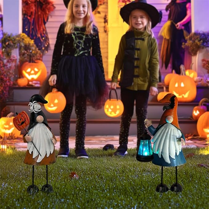 HONGLAND Halloween Decorations Outdoor Solar Gnomes with LED Lantern, Gnomes Metal Yard Art Halloween Outdoor Decor Patio Holiday Gardening Gifts for Mom Women