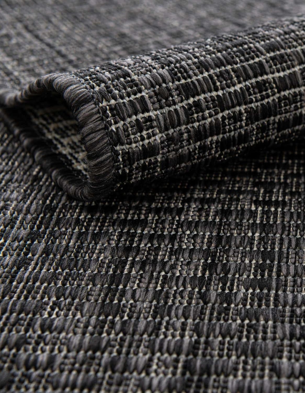 Unique Loom Outdoor Solid Collection Area Rug (5' 3" x 7' 1" Rectangle Black/Ivory)