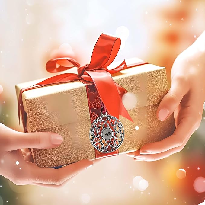 Christmas Ornaments 2025,Xmas Keepsake Pendant, Christmas Tree Ornament Handcrafted Metal DIY Hanging Craft Collectibles for Xmas Trees Home Party Party Gifts (Circle)