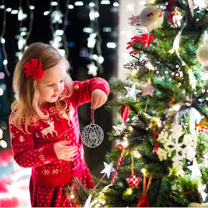 Christmas Ornaments 2025,Xmas Keepsake Pendant, Christmas Tree Ornament Handcrafted Metal DIY Hanging Craft Collectibles for Xmas Trees Home Party Party Gifts (Circle)