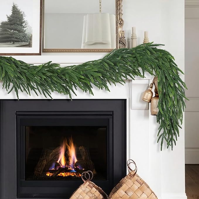 Realistic Thick and Lush Christmas Garland for Mantle Christmas Decorations Indoor Real Touch Artificial Pine Garlands for Stairs Railing Outdoor Fireplace Table Xmas Holiday Decor Winter Greenery 5FT