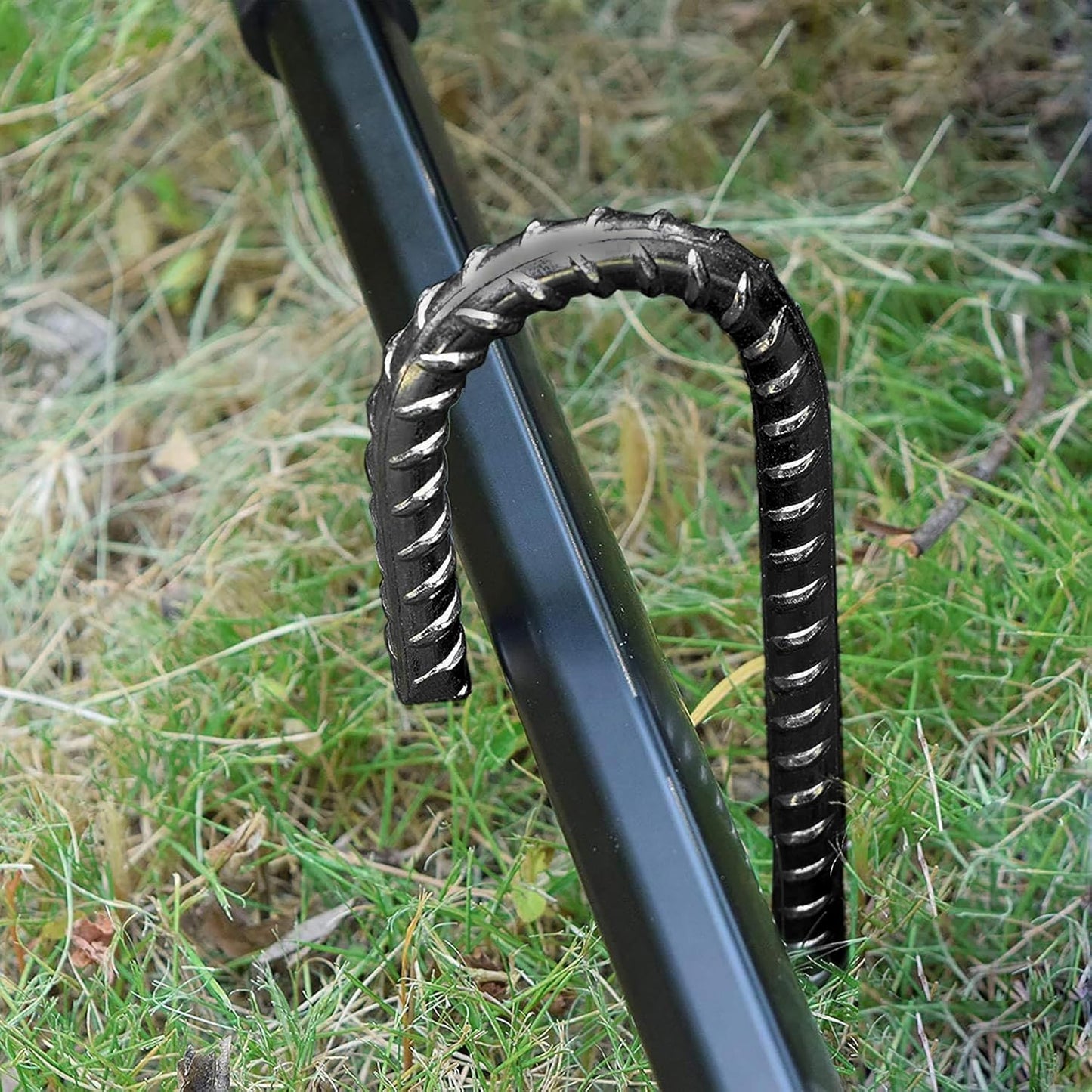 Rebar Stakes 16 inch, Heavy Duty J Hook Ground Stakes, 5/16 inch Curved Steel Tent Stakes Anti Rust Ground Anchors for Chain Link Wire Fencing, Pack of 40, Black