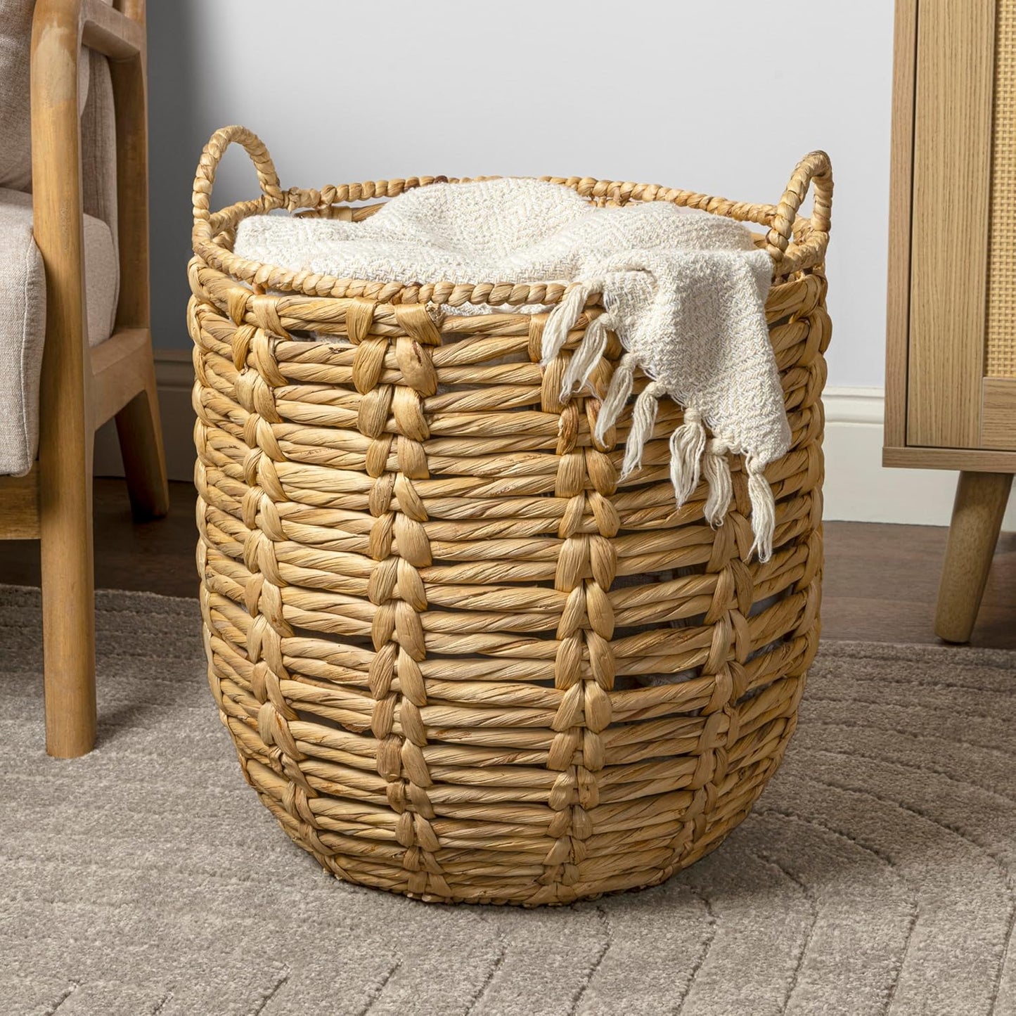 happimess BSK1003A Laurel Bohemian Hand-Woven Abaca Wicker Storage Basket with Handles, Seagrass Container for Decoration in Bedroom, Living Room, Laundry Room, Entryway, Natural