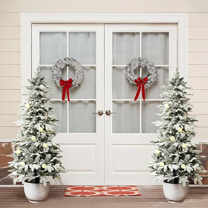 LuxenHome 5FT Small Potted Christmas Tree, Flocked Christmas Tree with 100 LED Globe Lights, Prelit Artificial Xmas Trees with White Round Pot, Lighted Pine Tree for Indoor, Outdoor Holiday Display