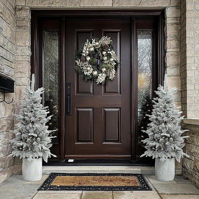 LuxenHome 4FT Small Potted Christmas Tree, Battery Operated Flocked Christmas Tree with 70 LED Lights, Prelit Artificial Xmas Trees with Pot, Lighted Pine Tree for Indoor, Outdoor Holiday Display